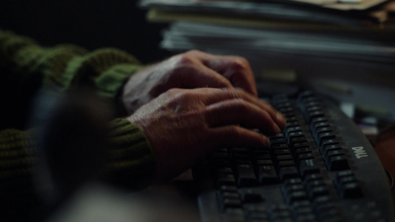Dell PC Keyboard in This Fool S02E08 "The Bigger Man" (2023) - 386340
