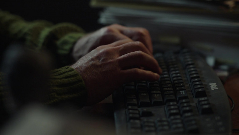 Dell PC Keyboard in This Fool S02E08 "The Bigger Man" (2023) - 386341