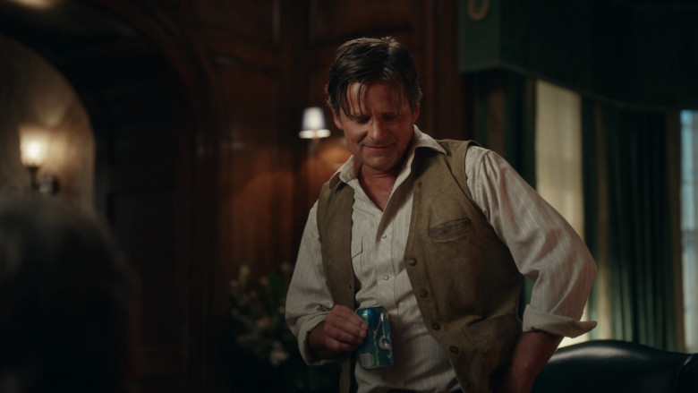Sprite Soda Enjoyed by Steve Zahn as Peter Montgomery in The Righteous Gemstones S03E05 "Interlude III" (2023) - 383123