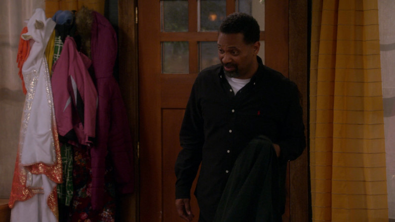 Ralph Lauren Black Shirt Worn by Mike Epps as Bernard "Bennie" Upshaw Sr. in The Upshaws S04E05 "Really, Mama?" (2023) - 393468