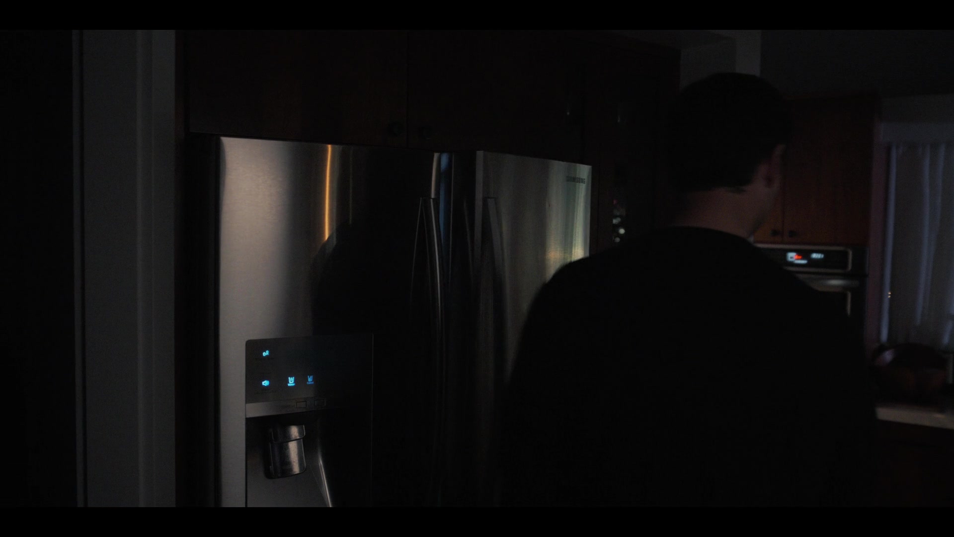 Samsung Refrigerator In The Lincoln Lawyer S02E10 