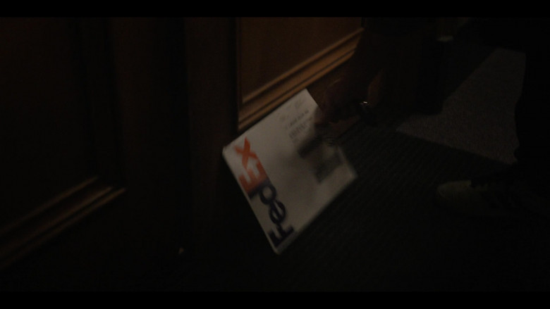 FedEx in The Lincoln Lawyer S02E10 "Bury Your Past" (2023) - 387157