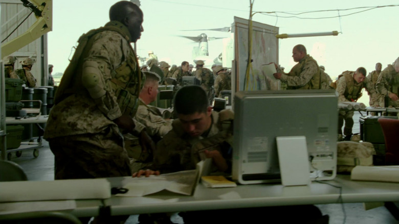Sony Vaio All-In-One Computer in Battle Los Angeles (2011) - 394541