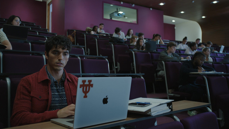 Apple MacBook Pro Laptop Used by Taylor Zakhar Perez as Alex Claremont-Diaz in Red, White & Royal Blue (2023) - 388830