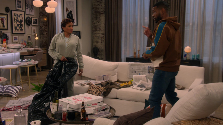 Nestle Coffee Mate, Francis Ford Coppola Wine and Red Bull Cans in The Upshaws S04E05 "Really, Mama?" (2023) - 393416
