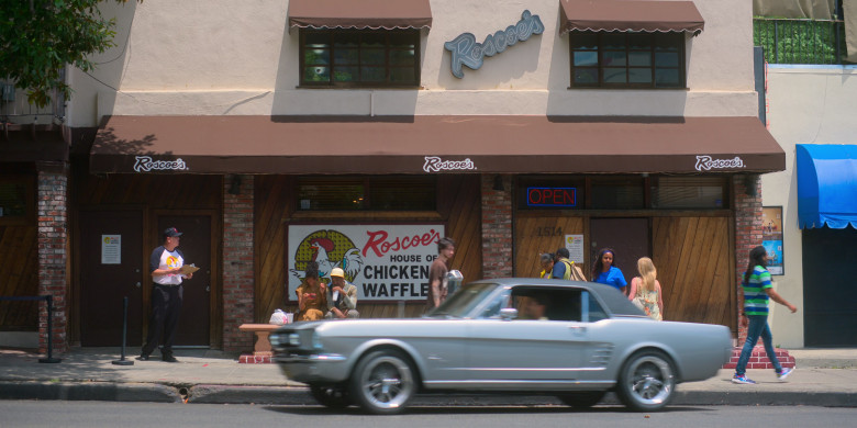 Roscoe's Chicken & Waffles Restaurants in Swagger S02E08 "Journey and Destination" (2023) - 389374