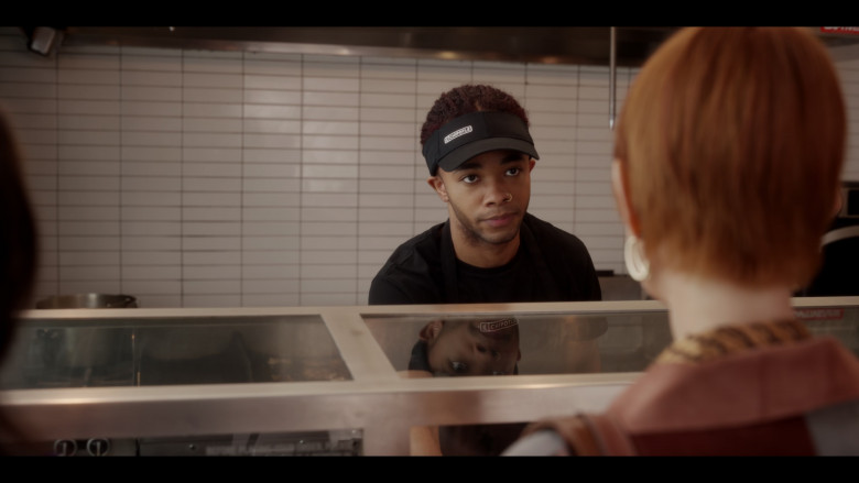 Chipotle Mexican Grill Restaurant in And Just Like That... S02E09 "There Goes the Neighbourhood" (2023) - 388577