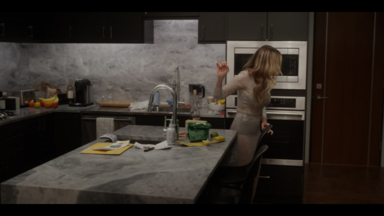 Nespresso Coffee Maker in And Just Like That... S02E09 "There Goes the Neighbourhood" (2023) - 388639