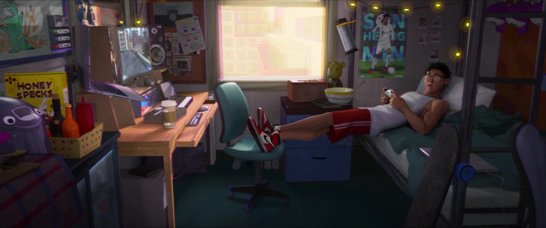 Nike Sneakers in Spider-Man: Across the Spider-Verse (2023) - 387723