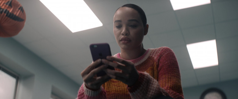 Apple iPhone Smartphone of Cleopatra Coleman as Miss Devine in Cobweb (2023) - 388714