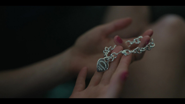 Tiffany & Co. Chain Bracelet in Painkiller S01E04 "I Believed?" (2023) - 388472