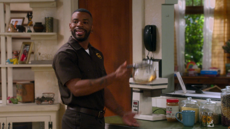 Nut'n better Creamy Peanut Butter in The Upshaws S04E06 "Auto Motives" (2023) - 393590
