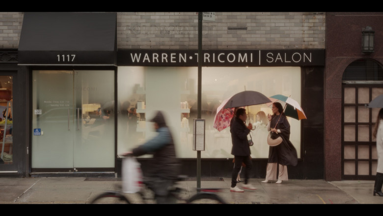 Warren Tricomi Luxury Hair Salon in And Just Like That... S02E08 "A Hundred Years Ago" (2023) - 387300