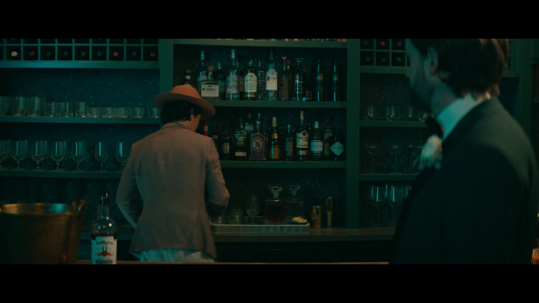 El Llano Tequila, Shackleton Whisky, Ketel One Vodka, Tito's Handmade Vodka, Tullamore Dew, Bacardi Rum, Tanqueray and Hendrick's Gin in The Afterparty S02E05 "Sebastian" (2023) - 387341