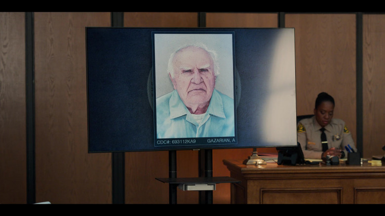 Samsung TV in The Lincoln Lawyer S02E09 "The Fifth Witness" (2023) - 387128