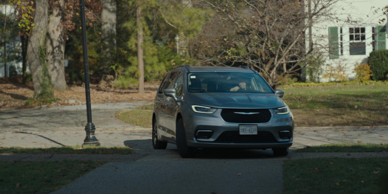 Chrysler Pacifica Car in Special Ops: Lioness S01E07 "Wish the Fight Away" (2023) - 396524