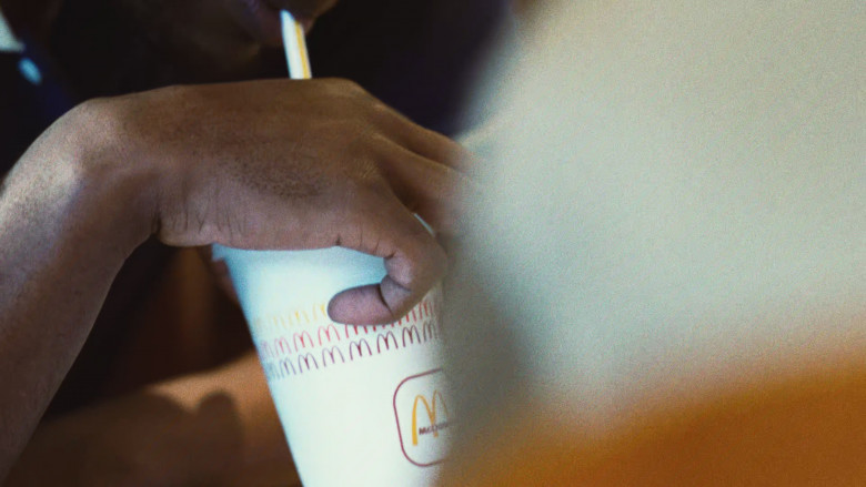 McDonald's Fast Food and Drinks in Winning Time: The Rise of the Lakers Dynasty S02E03 "The Second Coming" (2023) - 393752