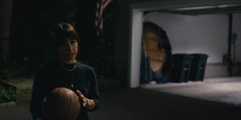 Wilson Basketball in Harlan Coben's Shelter S01E03 "The Dirt Locker" (2023) - 392425