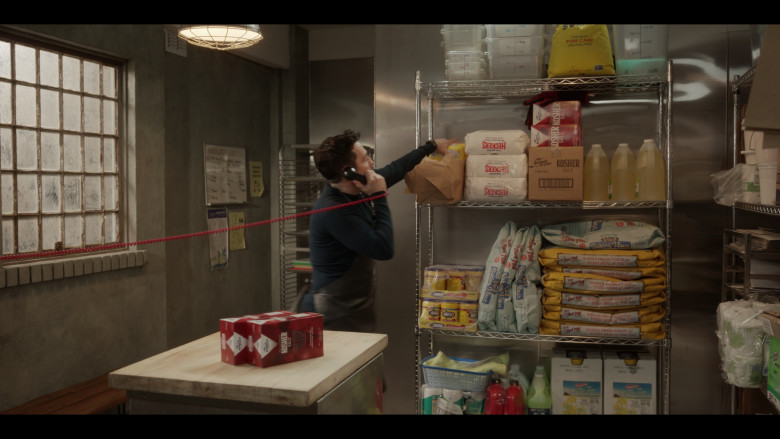Diamond Crystal Kosher Salt, Argo Corn Starch, Heckers Flour, Bob's Red Mill in And Just Like That... S02E08 "A Hundred Years Ago" (2023) - 387243