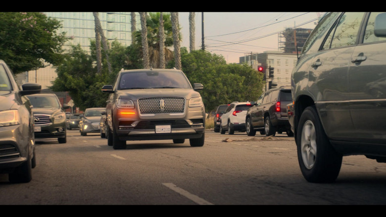 Lincoln Navigator SUV in The Lincoln Lawyer S02E07 "Cui Bono" (2023) - 387028