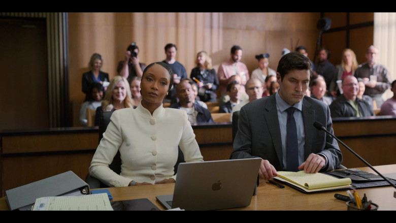 Apple MacBook Laptops in The Lincoln Lawyer S02E09 "The Fifth Witness" (2023) - 387093