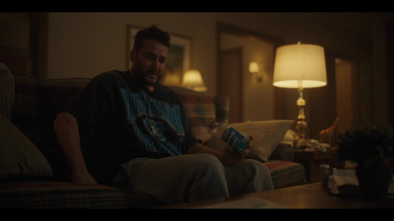 Powerade in Painkiller S01E01 "The One to Start With, The One to Stay With" (2023) - 388361