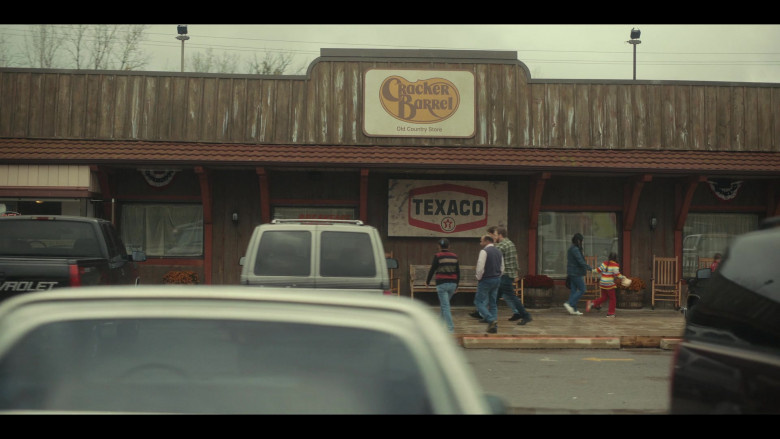 Cracker Barrel Restaurant and Texaco Sign in Painkiller S01E02 "Jesus Gave Me Water" (2023) - 388383