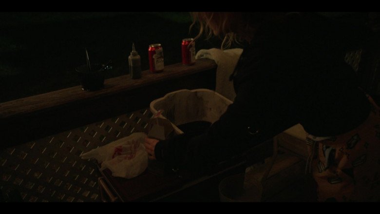 Budweiser Beer Cans in Heels S02E04 "Heavy Heads" (2023) - 392431