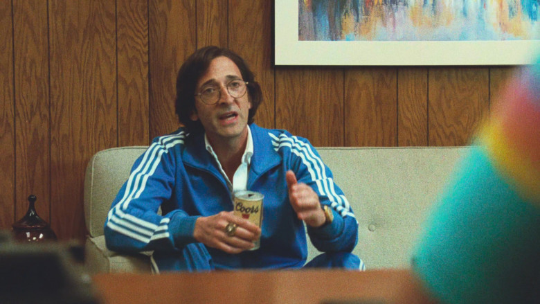 Coors Beer Enjoyed by Adrien Brody as Pat Riley in Winning Time: The Rise of the Lakers Dynasty S02E02 "The Magic Is Back" (2023) - 389624