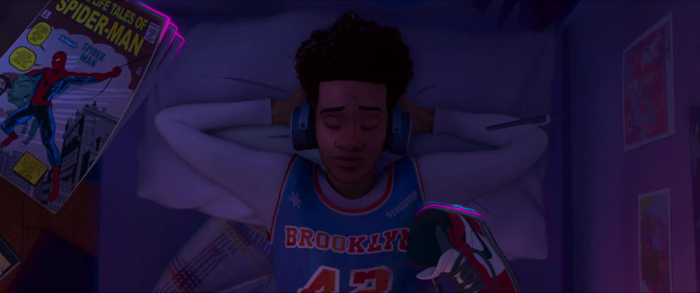 Nike Sneakers in Spider-Man: Across the Spider-Verse (2023) - 387726