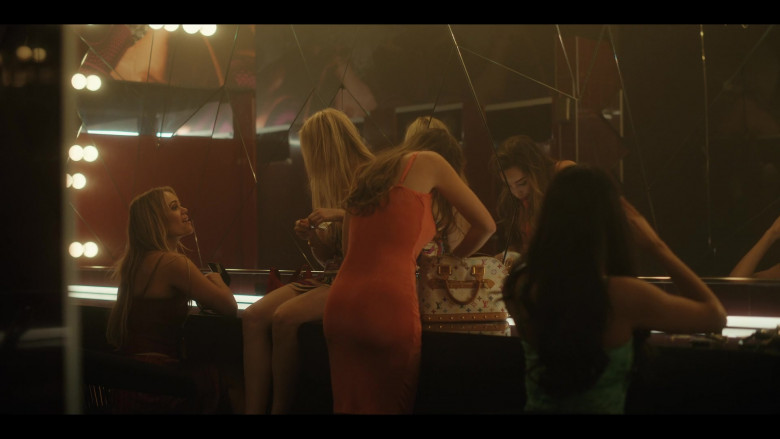 Louis Vuitton Bag in Painkiller S01E05 "Hot! Hot! Hot!" (2023) - 388488