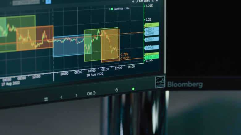 Bloomberg Terminal Machines in Billions S07E01 "Tower of London" (2023) - 389086
