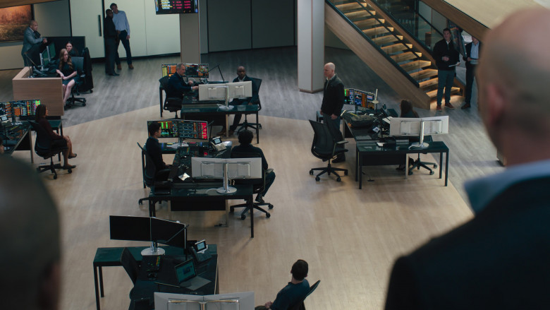 Cisco Phones and Bloomberg Terminals in Billions S07E01 "Tower of London" (2023) - 389121
