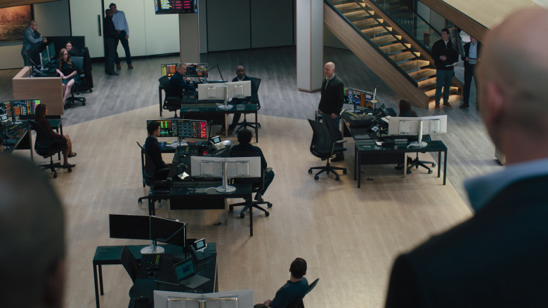 Cisco Phones and Bloomberg Terminals in Billions S07E01 "Tower of London" (2023) - 389122