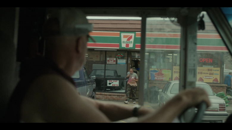 7-Eleven Store in Painkiller S01E04 "I Believed?" (2023) - 388442