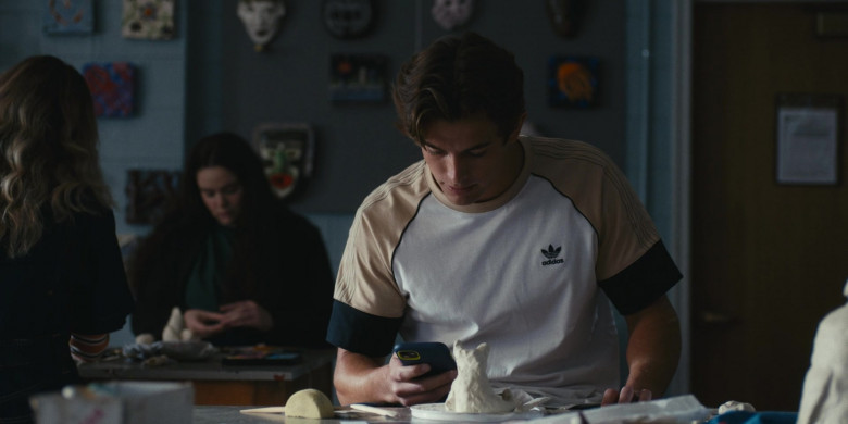 Adidas Men's T-Shirt of Antonio Cipriano as Buck in Harlan Coben's Shelter S01E03 "The Dirt Locker" (2023) - 392368