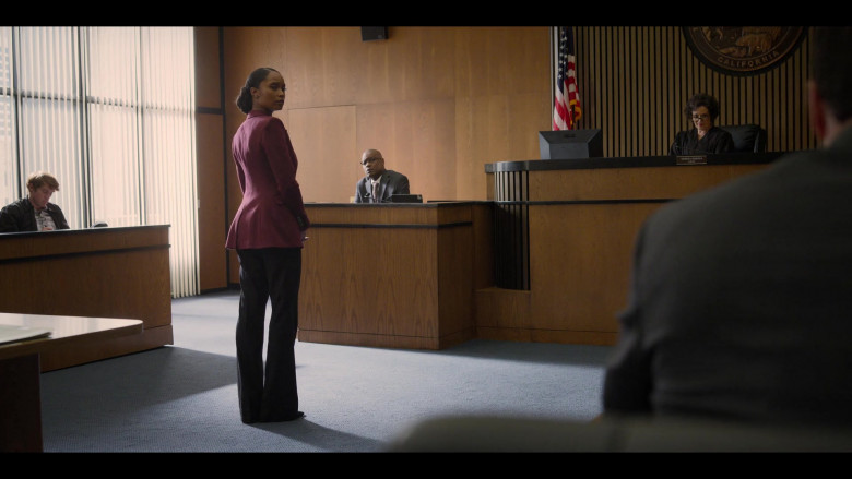 Asus Monitor in The Lincoln Lawyer S02E08 "Covenants and Stipulations" (2023) - 387055