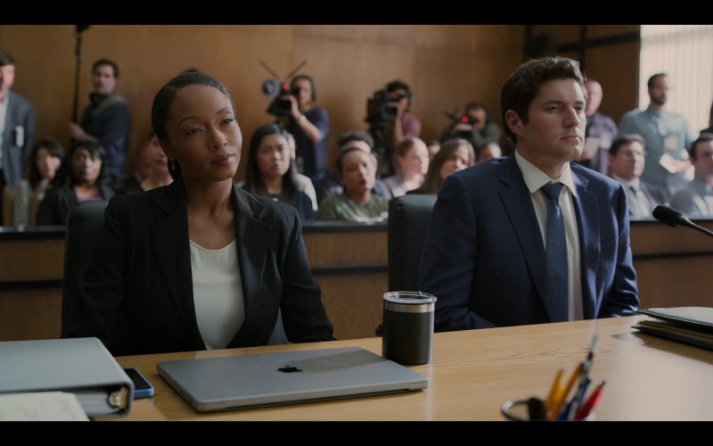#414 – The Lincoln Lawyer – Season 2, Episode 10 (Timecode – H00M06S53)