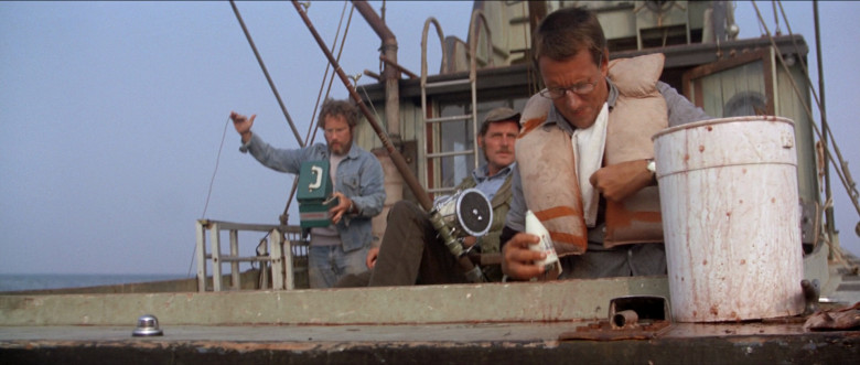 Old Spice Cologne in Jaws (1975) - 394138