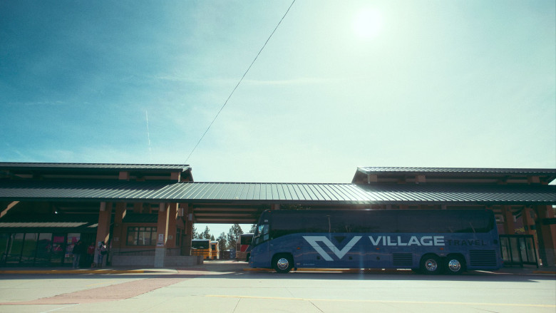 Village Travel Charter Bus Service in Reservation Dogs S03E01 "Bussin'" (2023) - 386918