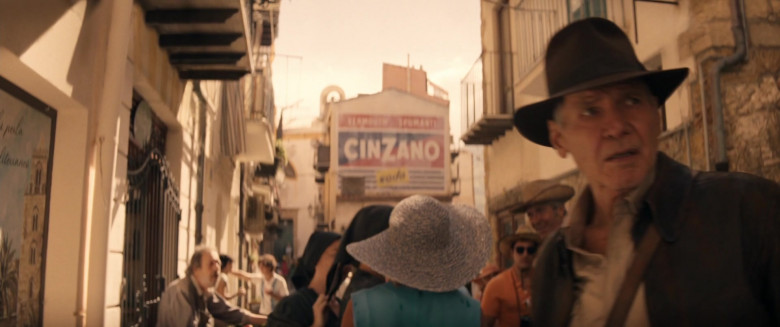 Cinzano logo on the wall in Indiana Jones and the Dial of Destiny (2023) - 396737
