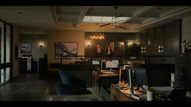 Dell Monitors in The Lincoln Lawyer S02E08 "Covenants and Stipulations" (2023) - 387060