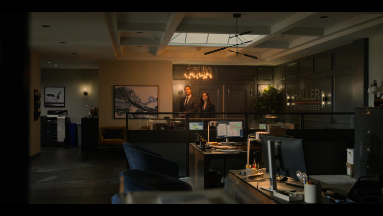 Dell Monitors in The Lincoln Lawyer S02E08 "Covenants and Stipulations" (2023) - 387061