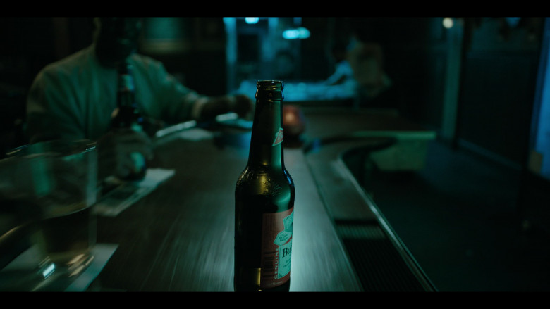 Budweiser Beer in Justified: City Primeval S01E06 "Adios" (2023) - 390131
