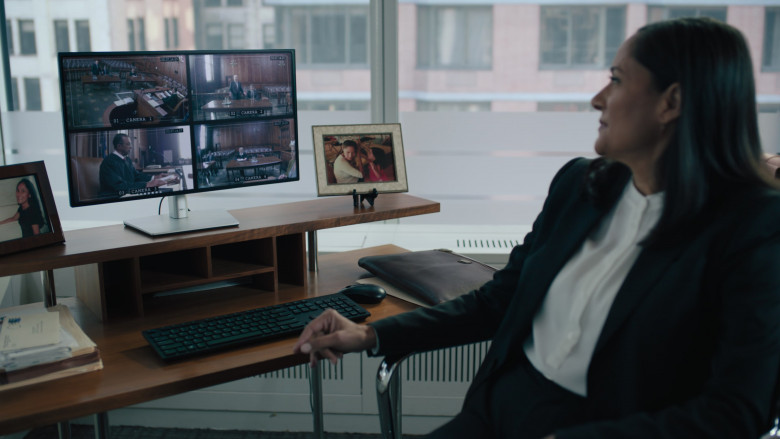 Dell Monitor and Keyboard in Billions S07E01 "Tower of London" (2023) - 389131