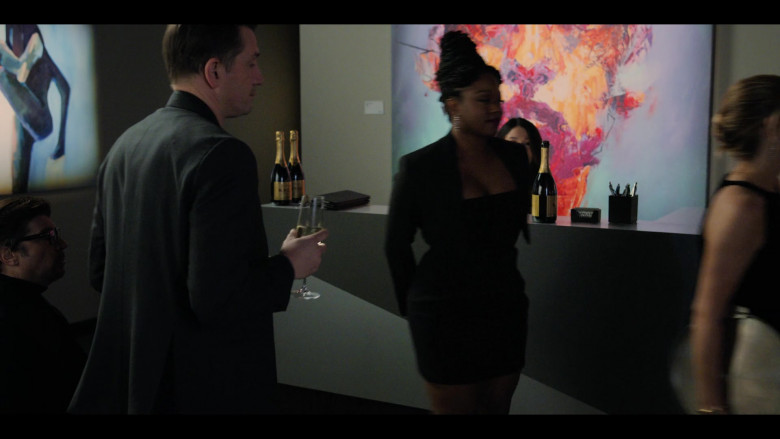 Krug Champagne in The Lincoln Lawyer S02E06 "Withdrawal" (2023) - 386947