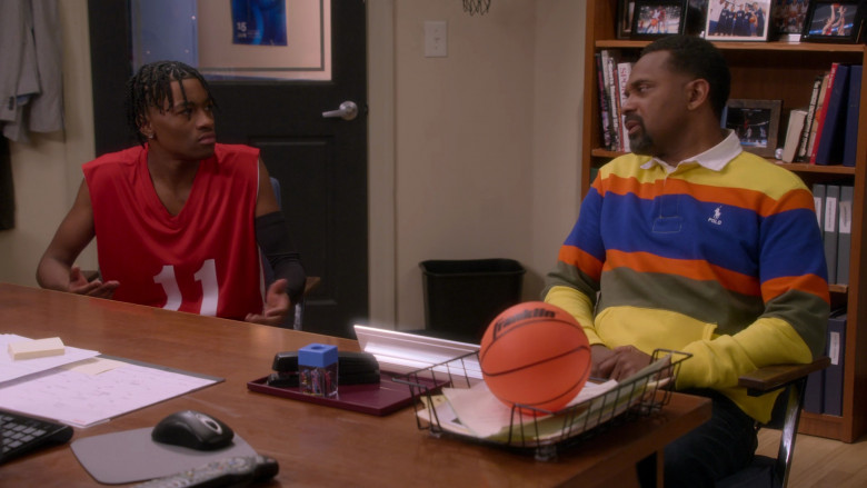 Franklin Sports Ball in The Upshaws S04E04 "Slap Happy" (2023) - 393282