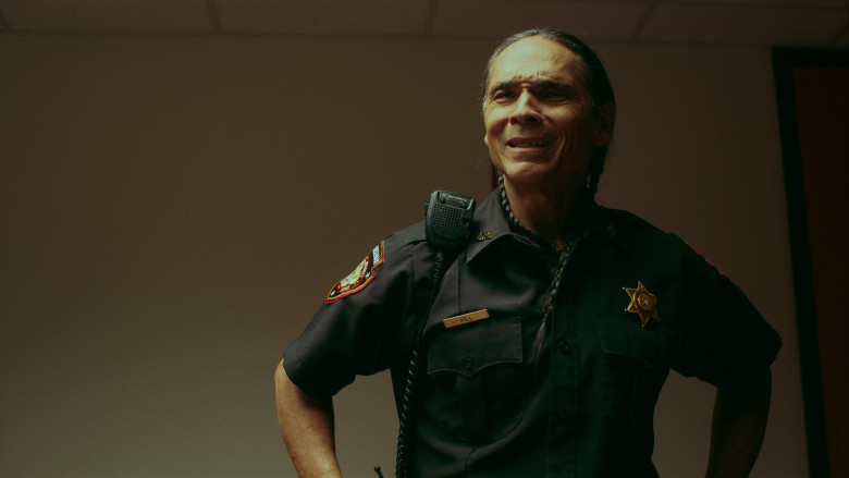 Motorola Police Radio of Zahn McClarnon as Officer Big in Reservation Dogs S03E08 "Send It" (2023) - 402120