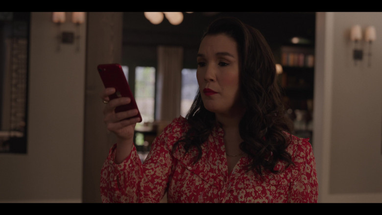 Apple iPhone Smartphone in The Afterparty S02E10 "Vivian and Zoë" (2023) - 398325