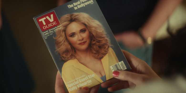 TV Guide Magazine in Physical S03E07 "Like No One's Watching" (2023) - 398172